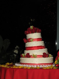 wedding cake, leaning wedding cake
